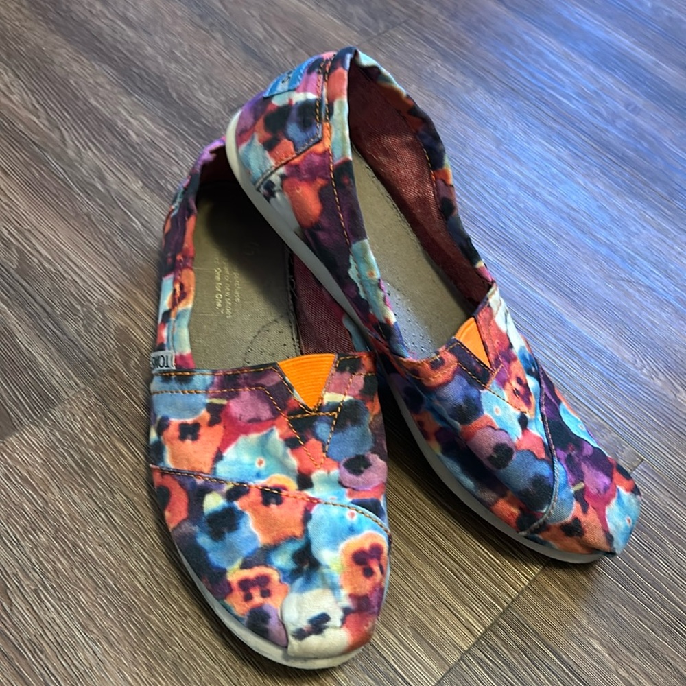 Pansy printed Toms